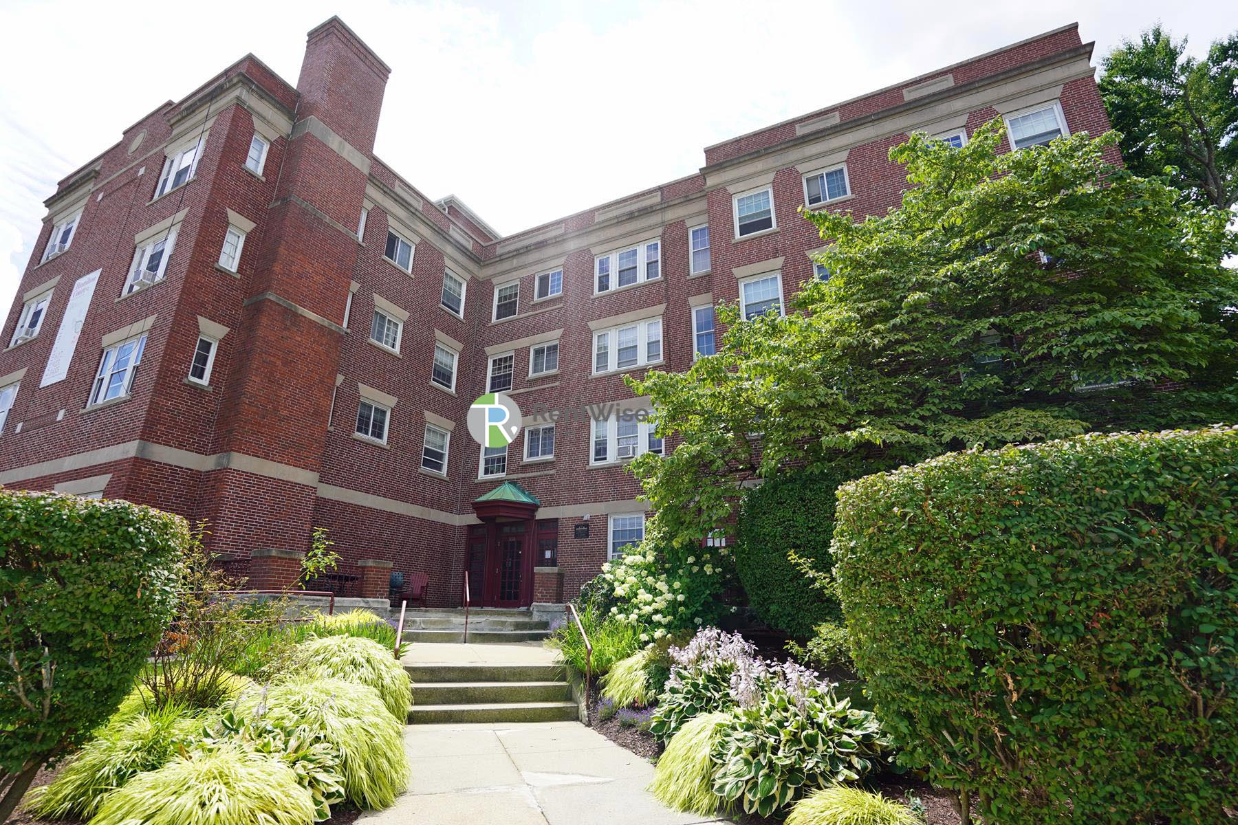 550 Belmont St, Mount Auburn (Watertown)