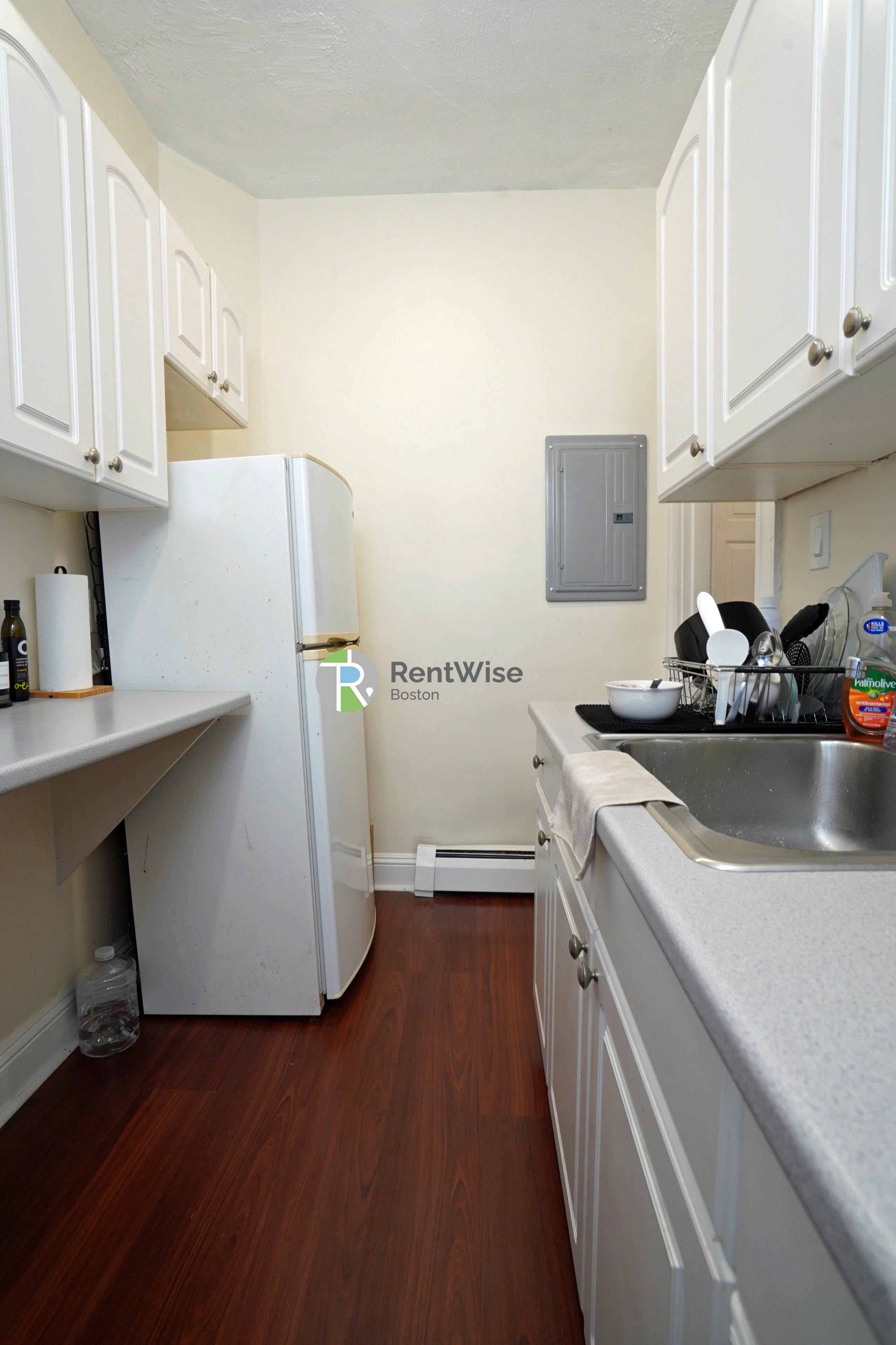 1846 Commonwealth Ave, Brighton