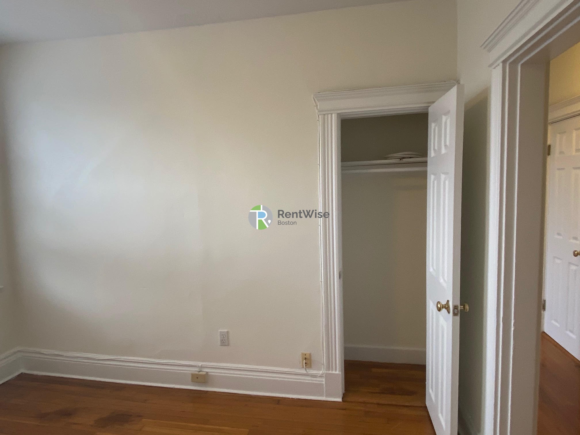 110 Warren St. - Brighton