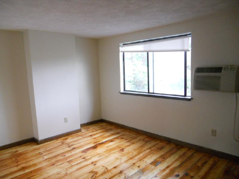 2 Islington Terr, Allston