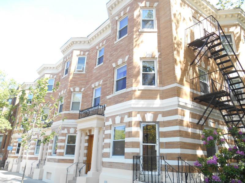 389 Harvard St, North Brookline