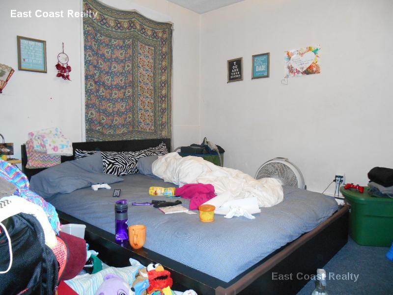 1681 Commonwealth, Brighton