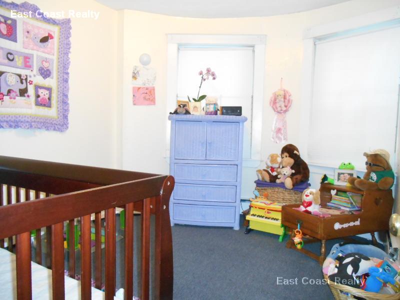 1681 Commonwealth, Brighton