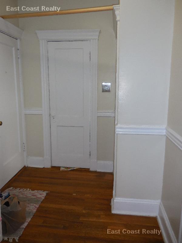 368 Riverway, Mission Hill