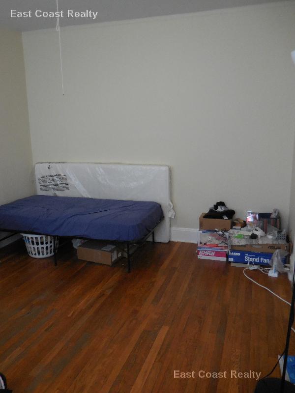 368 Riverway, Mission Hill