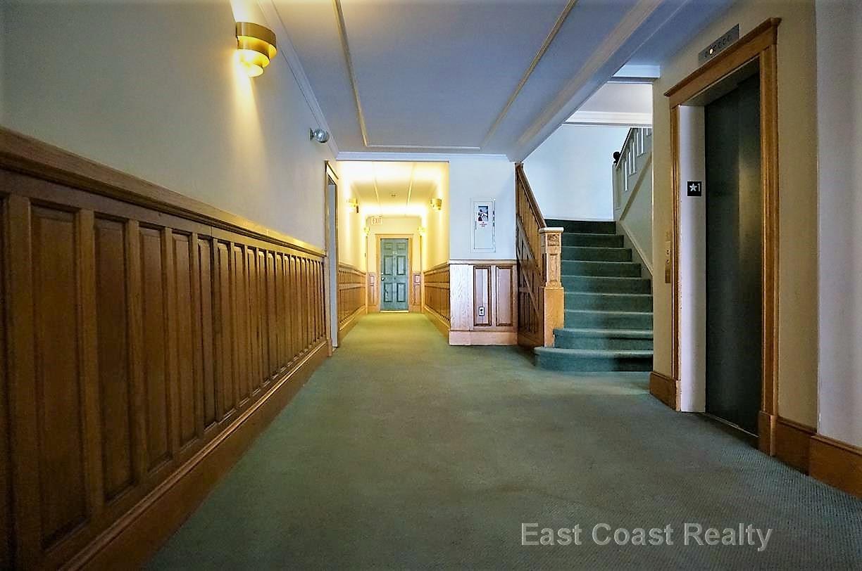 829 Beacon St, Fenway