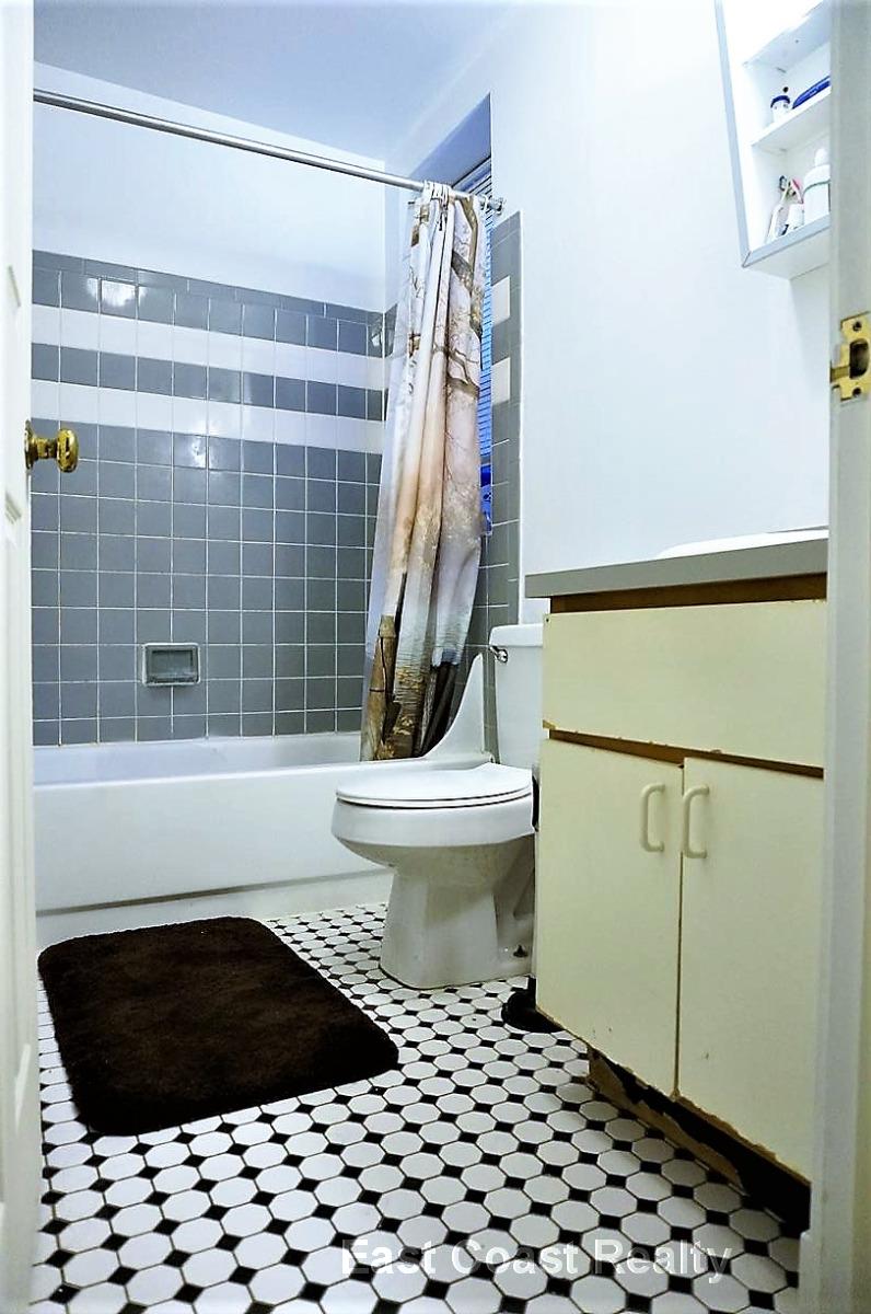 829 Beacon St, Fenway