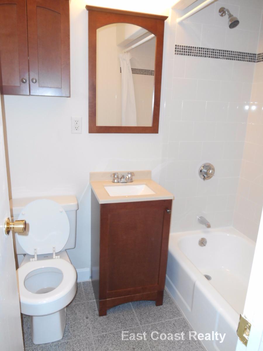 1055 Beacon St, Longwood