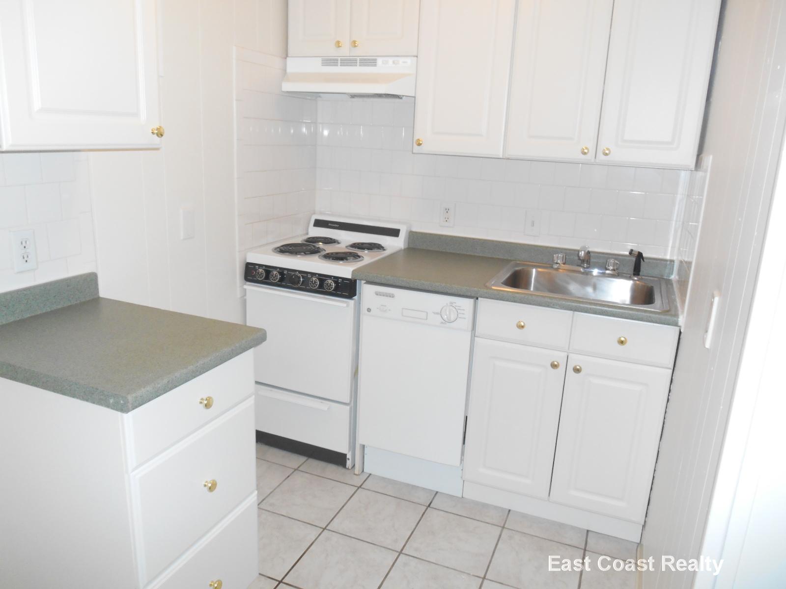 1055 Beacon St, Longwood