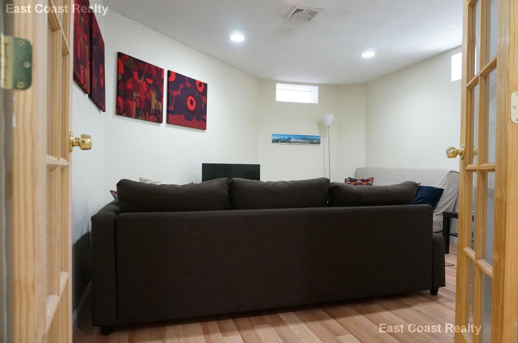 19 Braemore Rd, Brighton