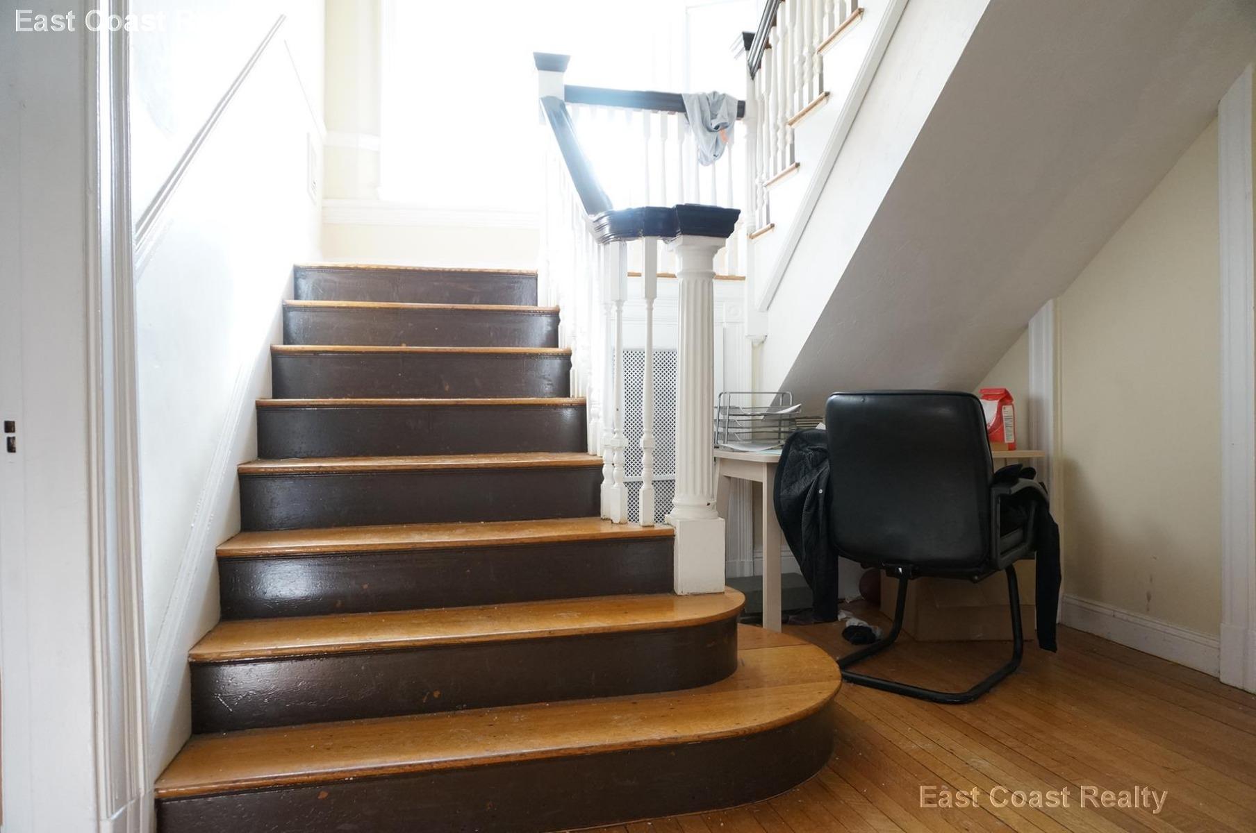 19 Braemore Rd Apt, Brighton