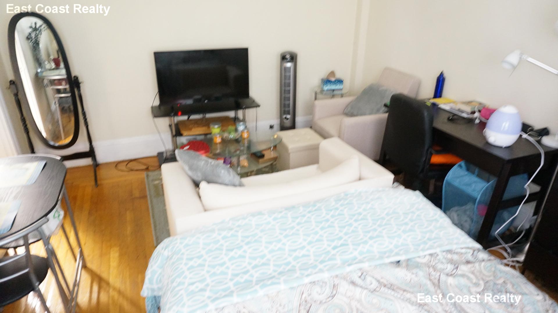 11 Royce Rd, Allston