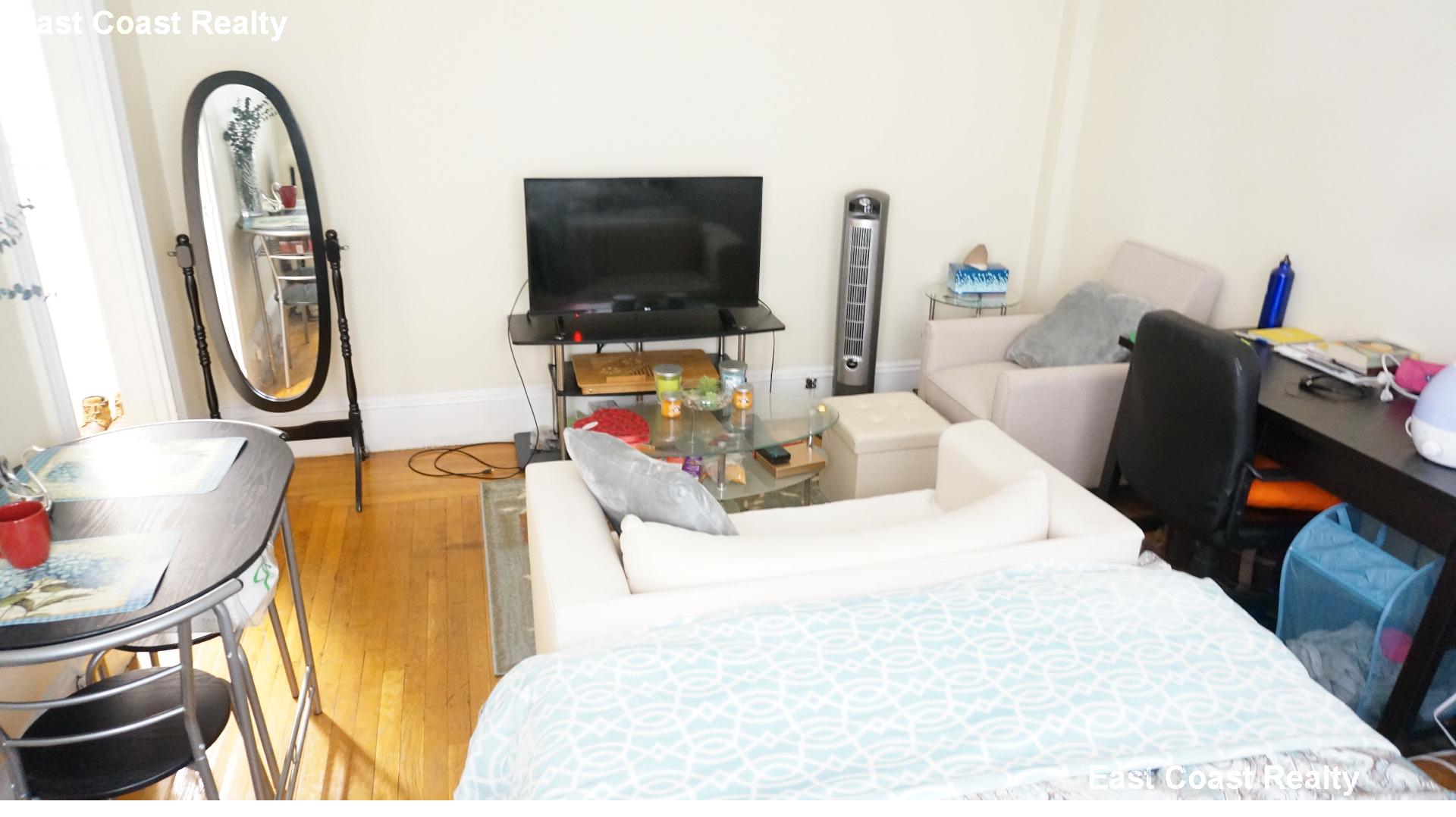 11 Royce Rd, Allston