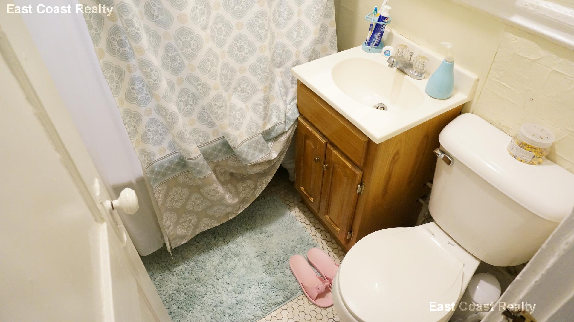 11 Royce Rd, Allston