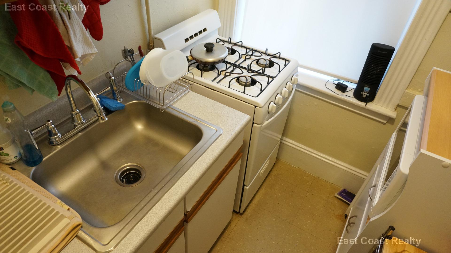 11 Royce Rd, Allston