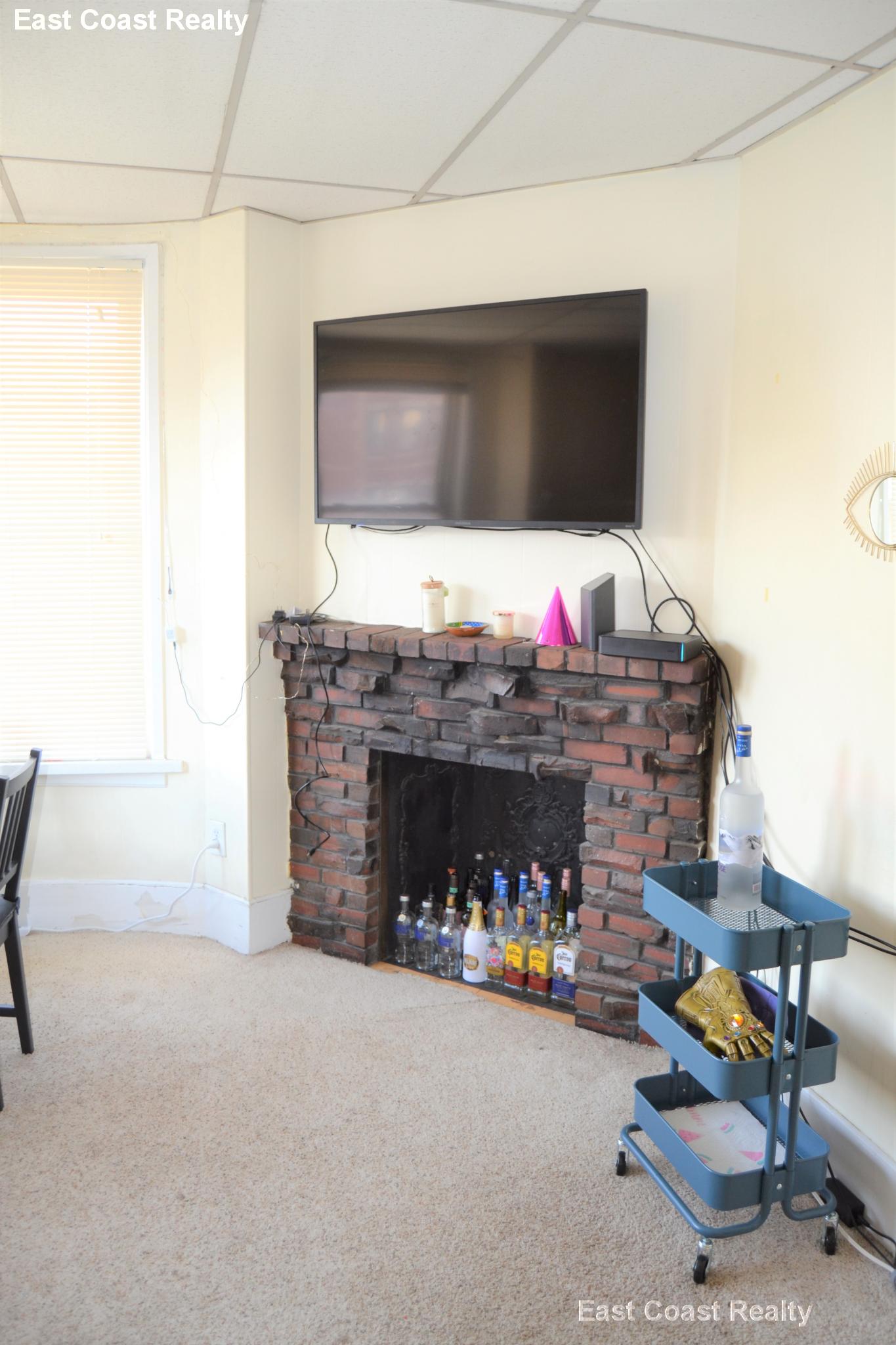 879 Beacon St, Fenway