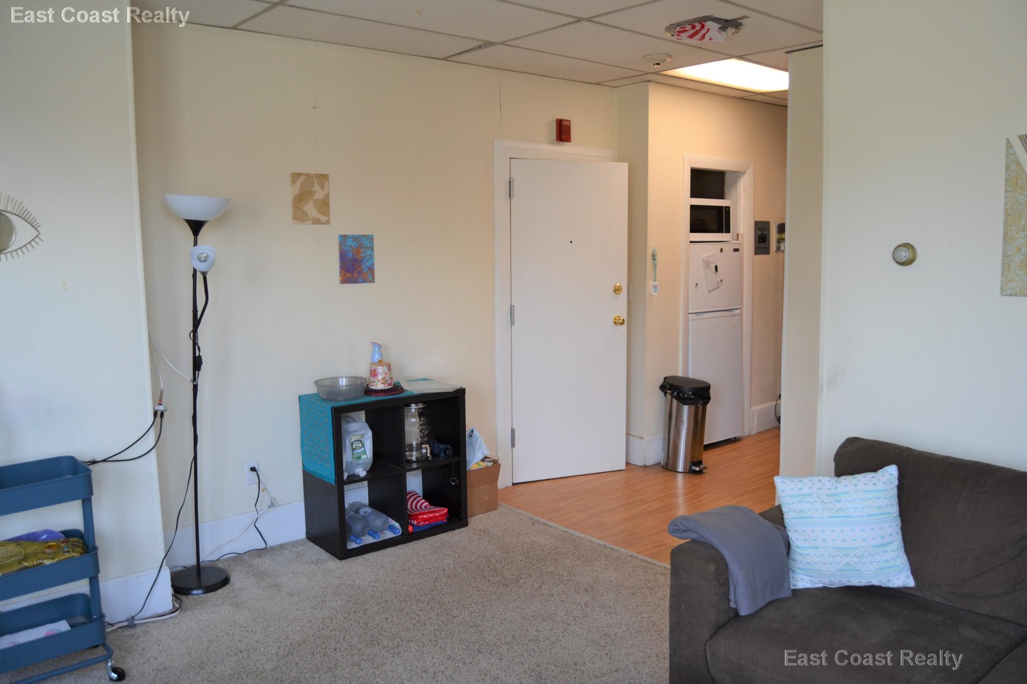 879 Beacon St, Fenway