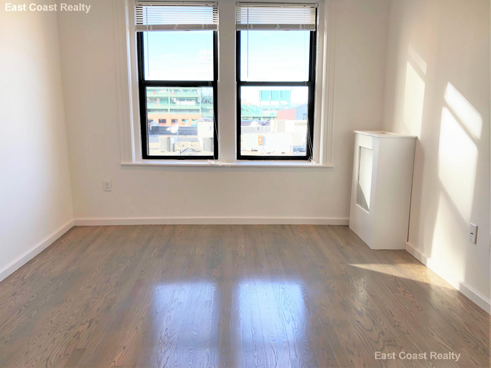 19 Peterborough St, Fenway