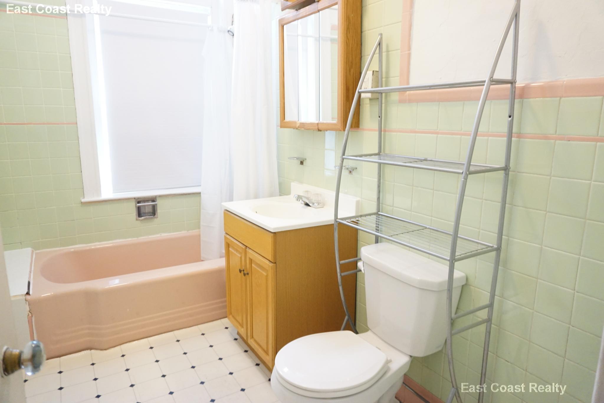 1822 Beacon St, Brookline