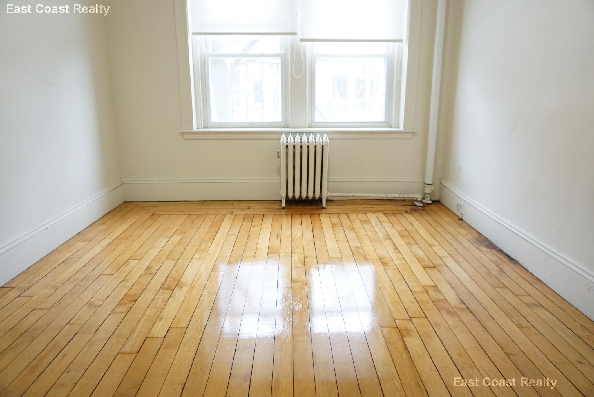 1822 Beacon St, Brookline