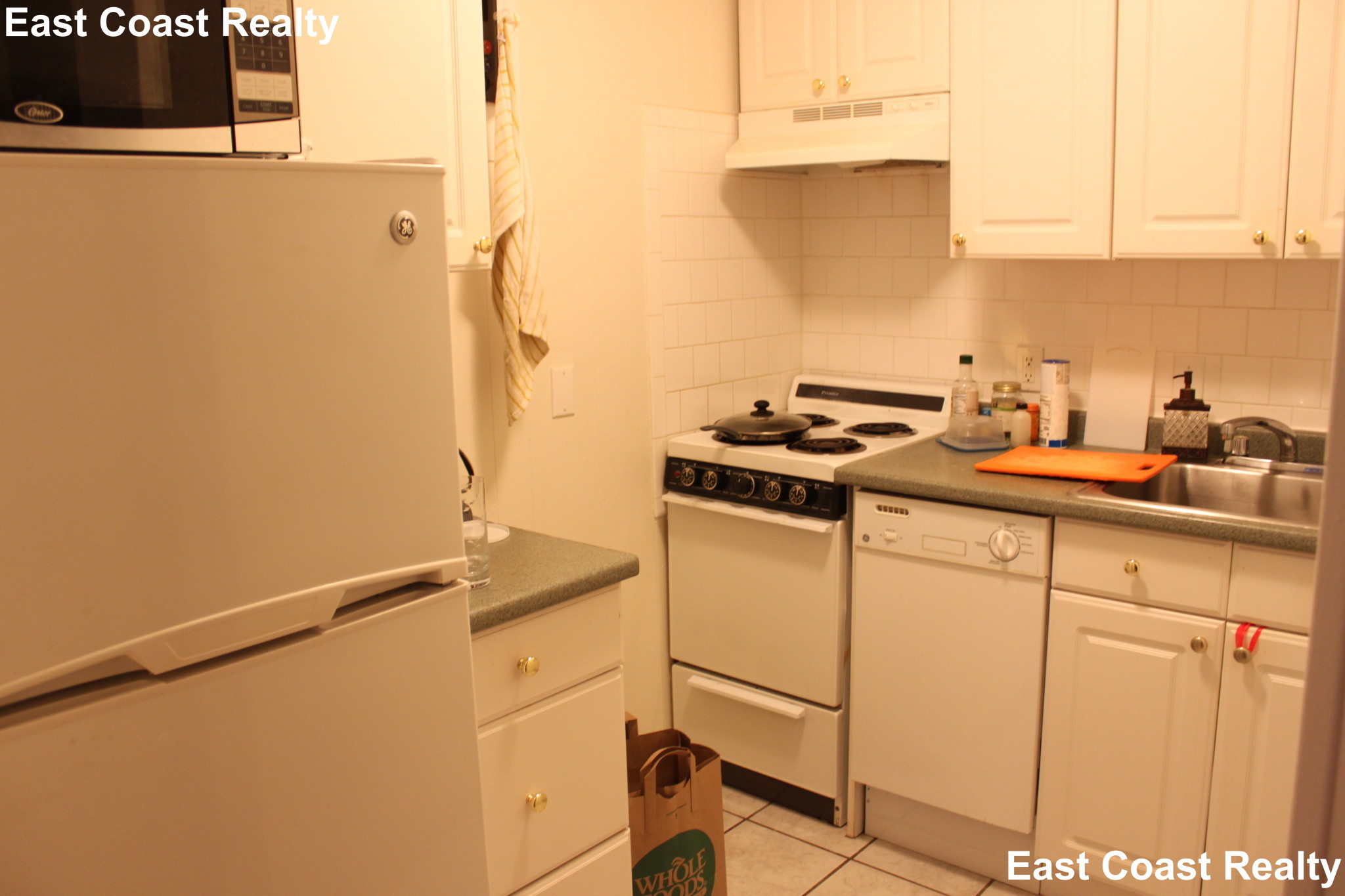 1055 Beacon St, Longwood