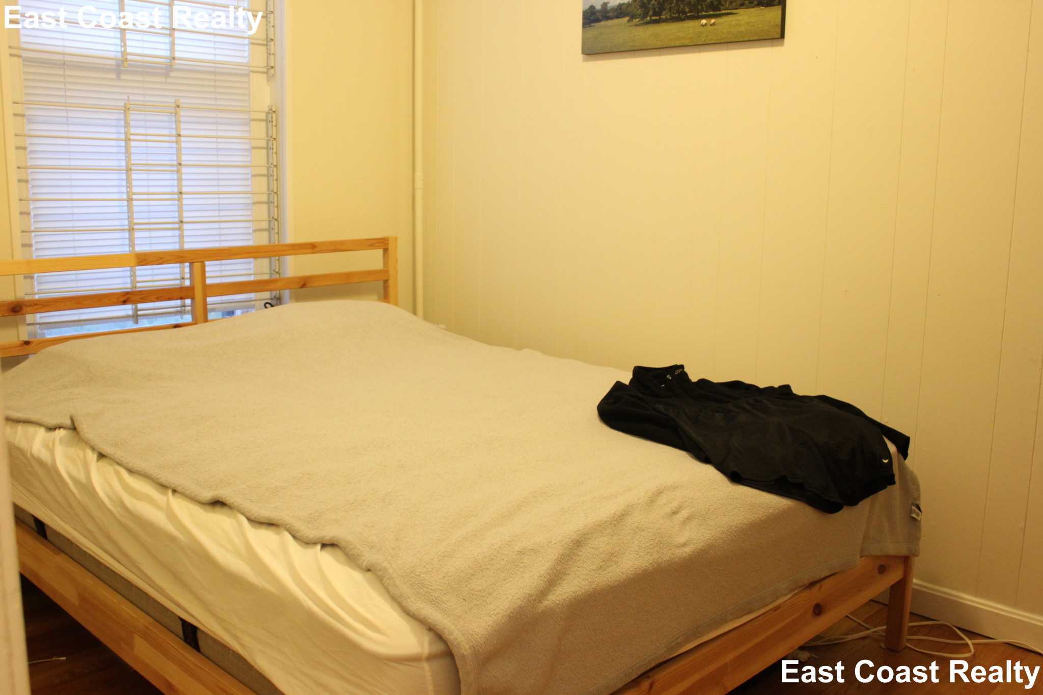 1055 Beacon St, Longwood