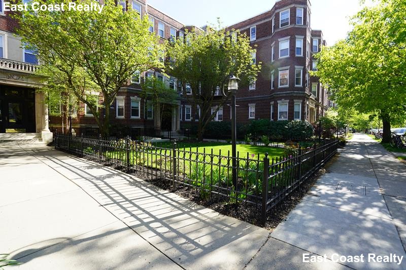 100 Queensberry St, Fenway