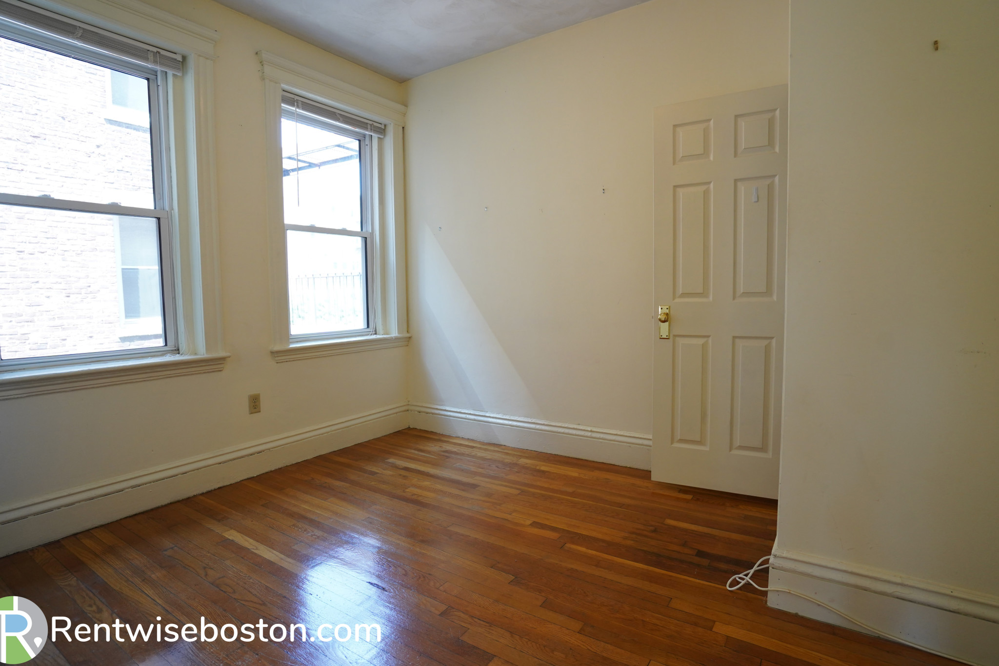 109 Queensberry St, Fenway