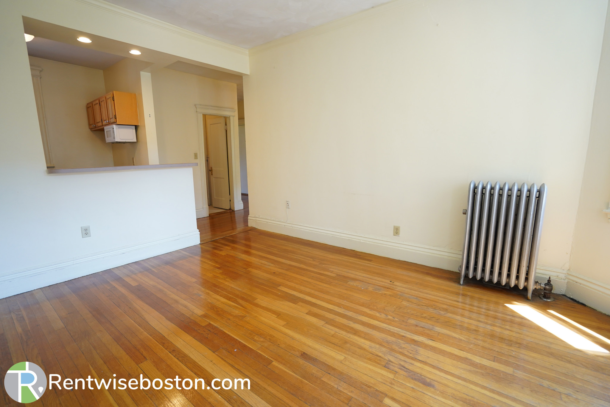 109 Queensberry St, Fenway