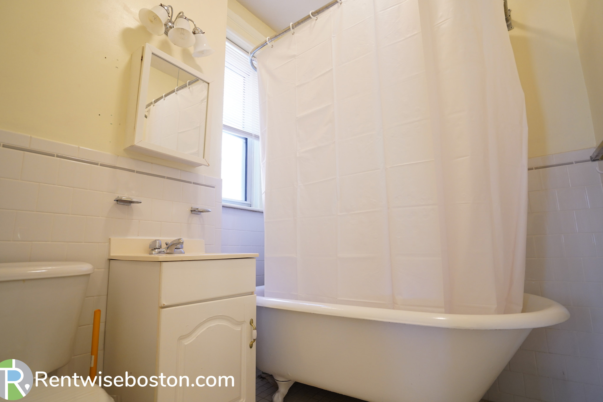 109 Queensberry St, Fenway