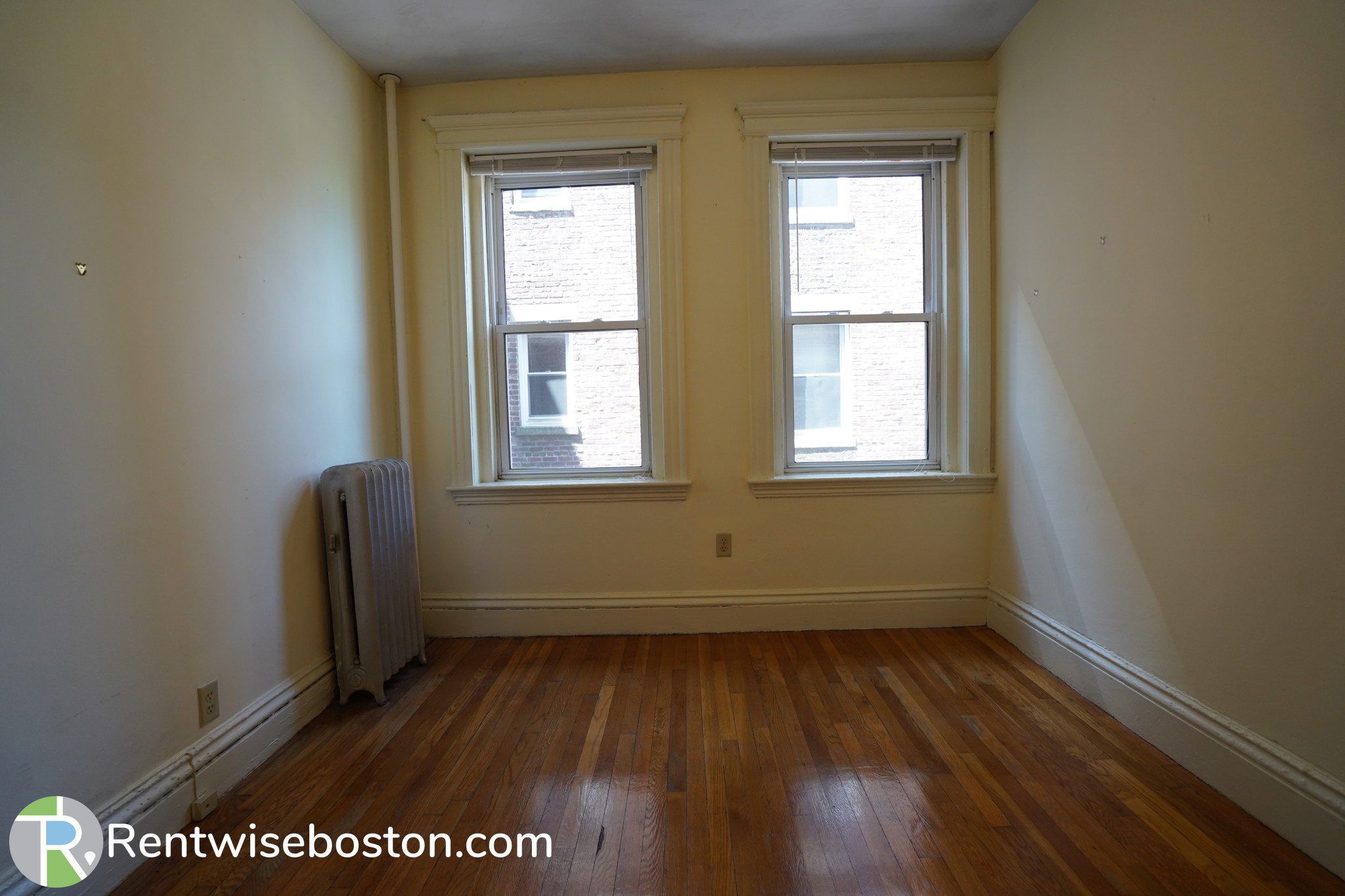 109 Queensberry St, Fenway