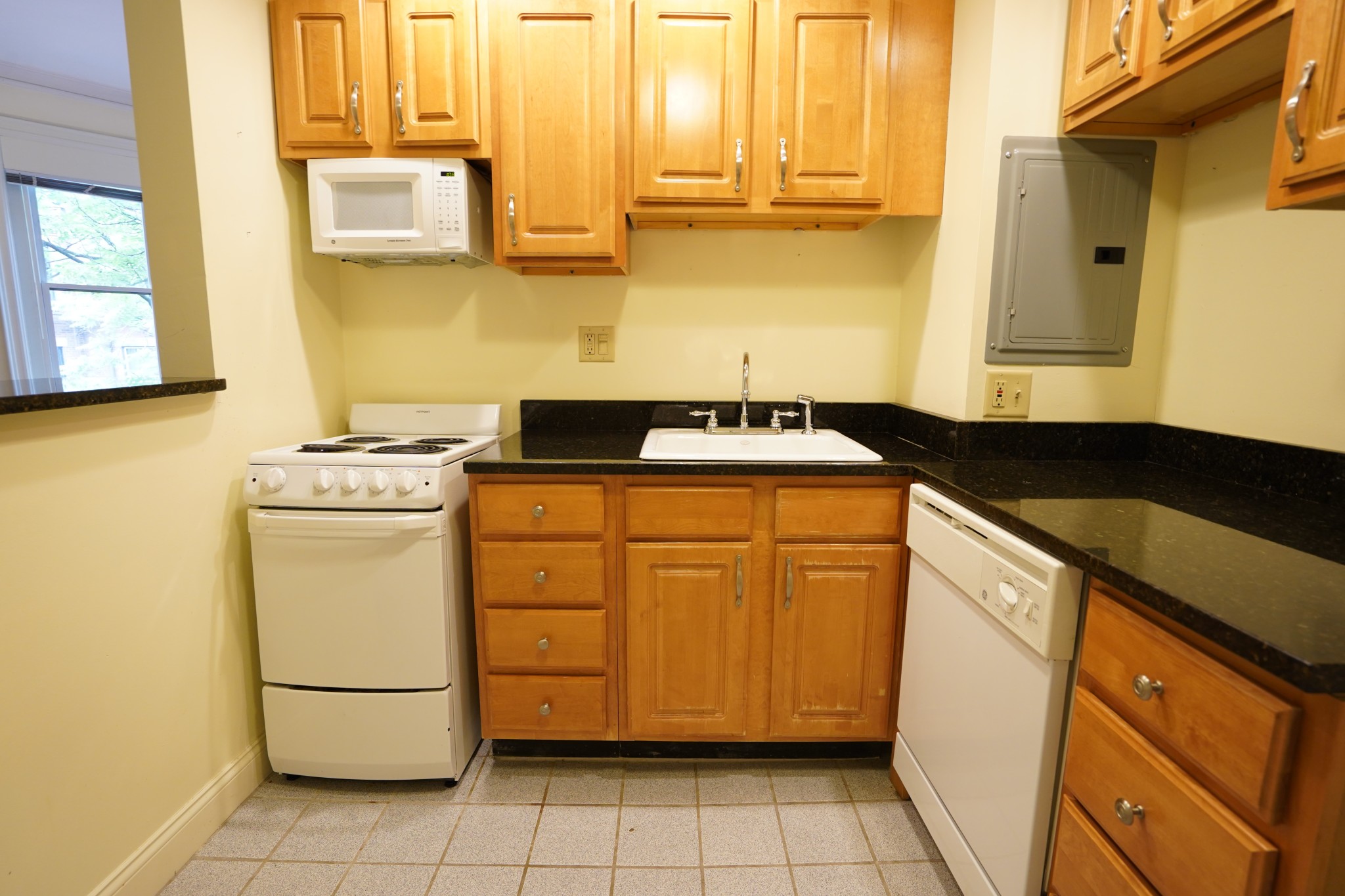 379 Commonwealth Ave, Back Bay