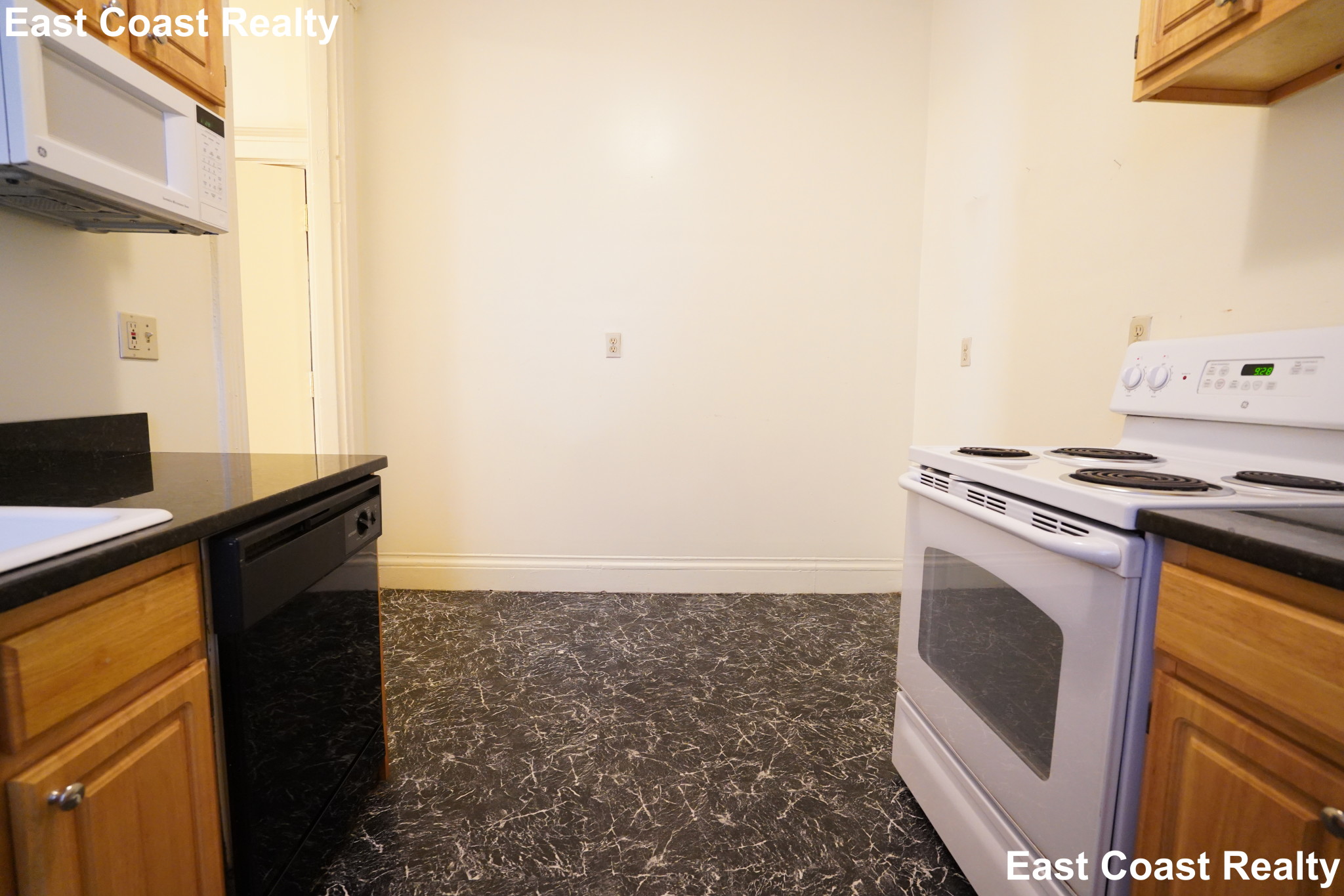 28 Queensberry St, Fenway