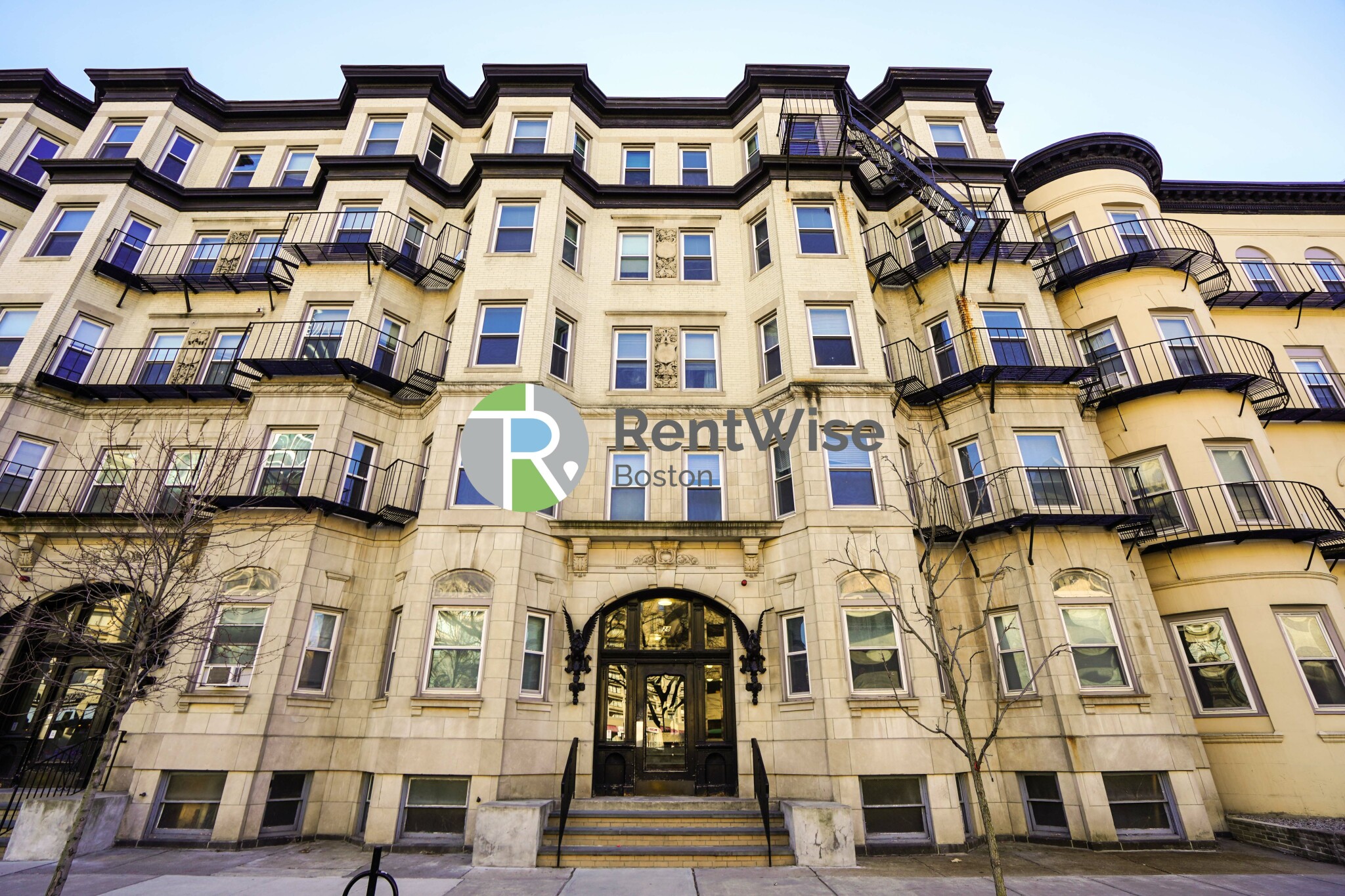 28 Westland Ave, Fenway