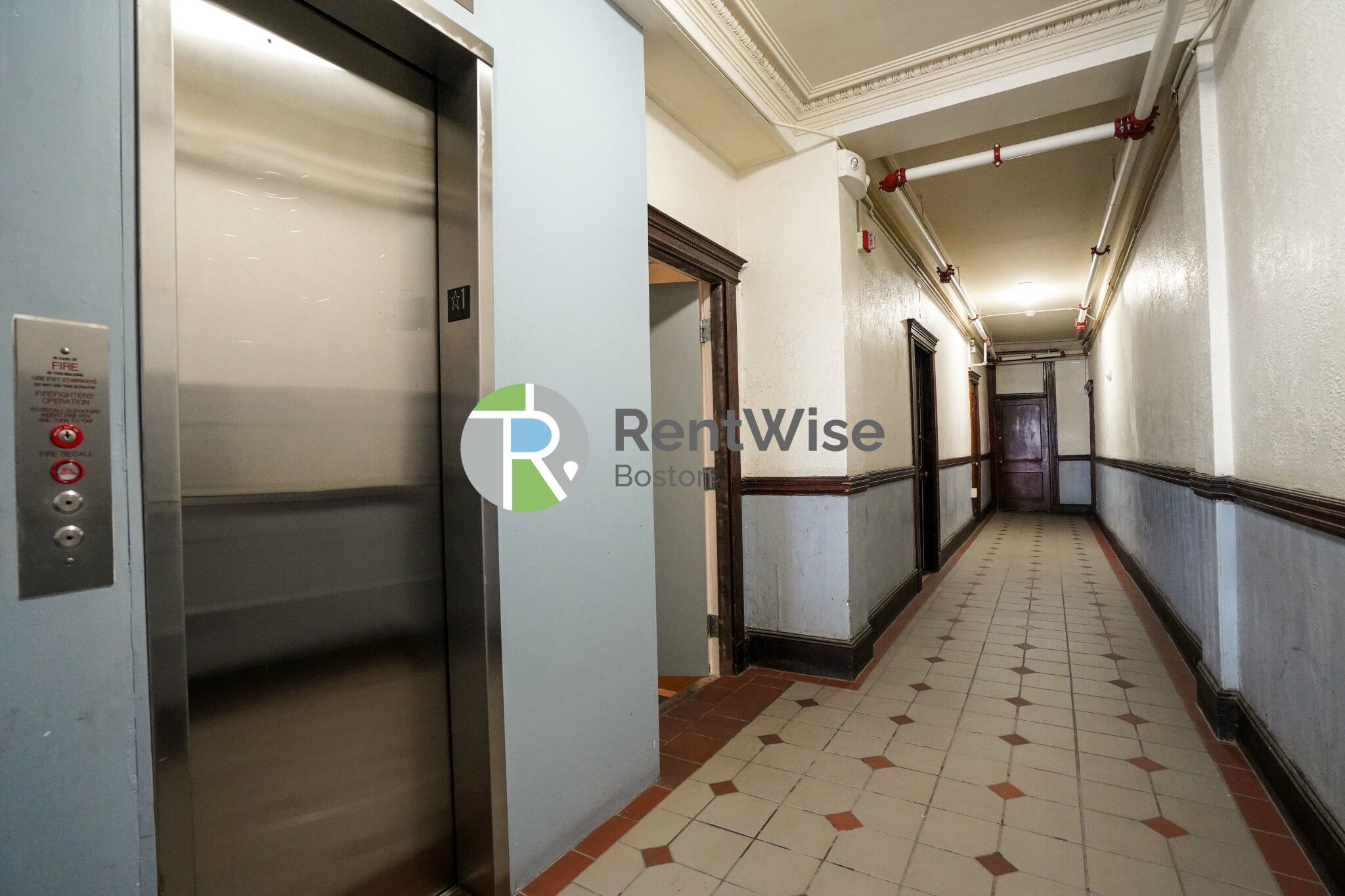 28 Westland Ave, Fenway