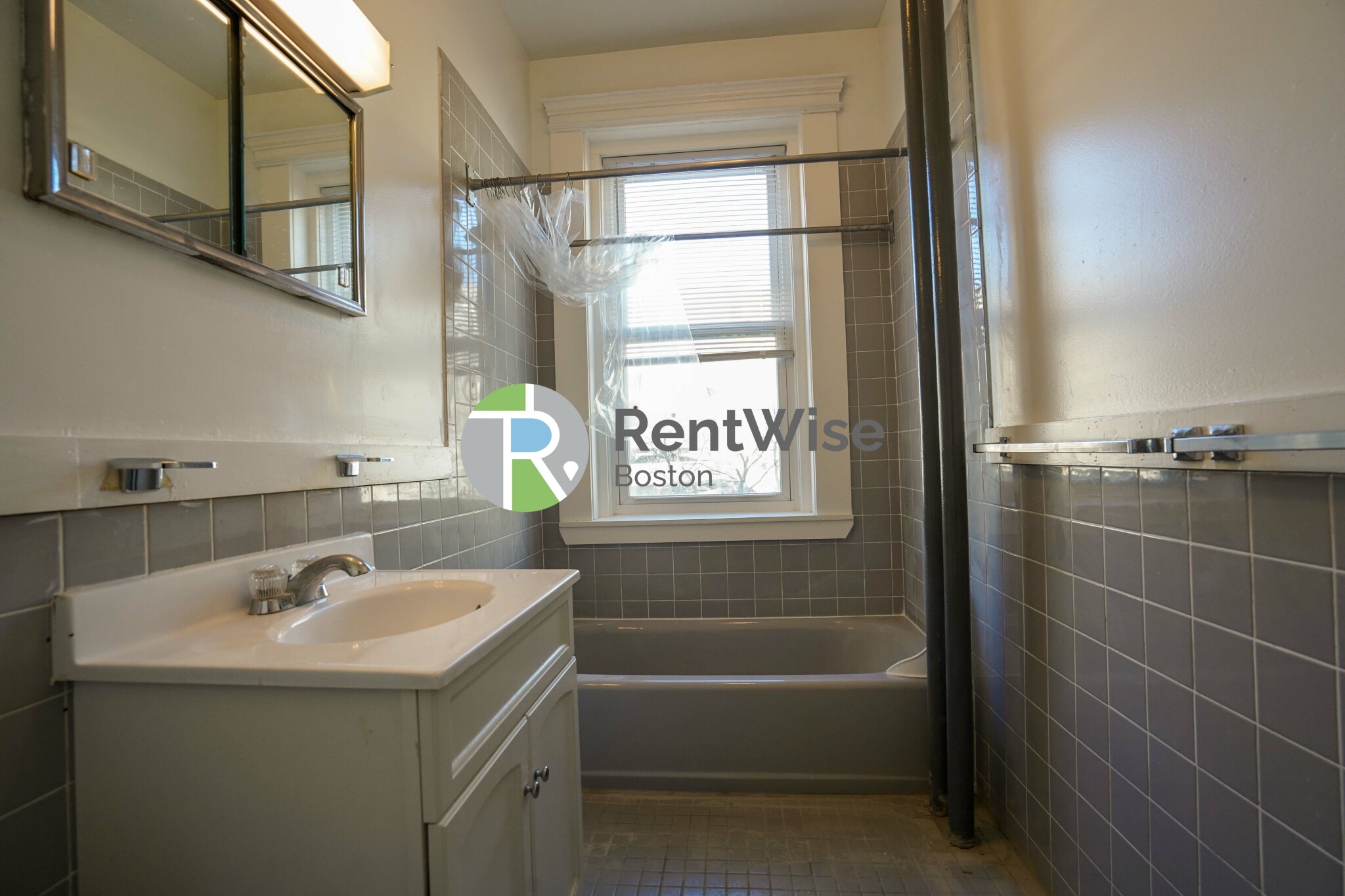 28 Westland Ave, Fenway