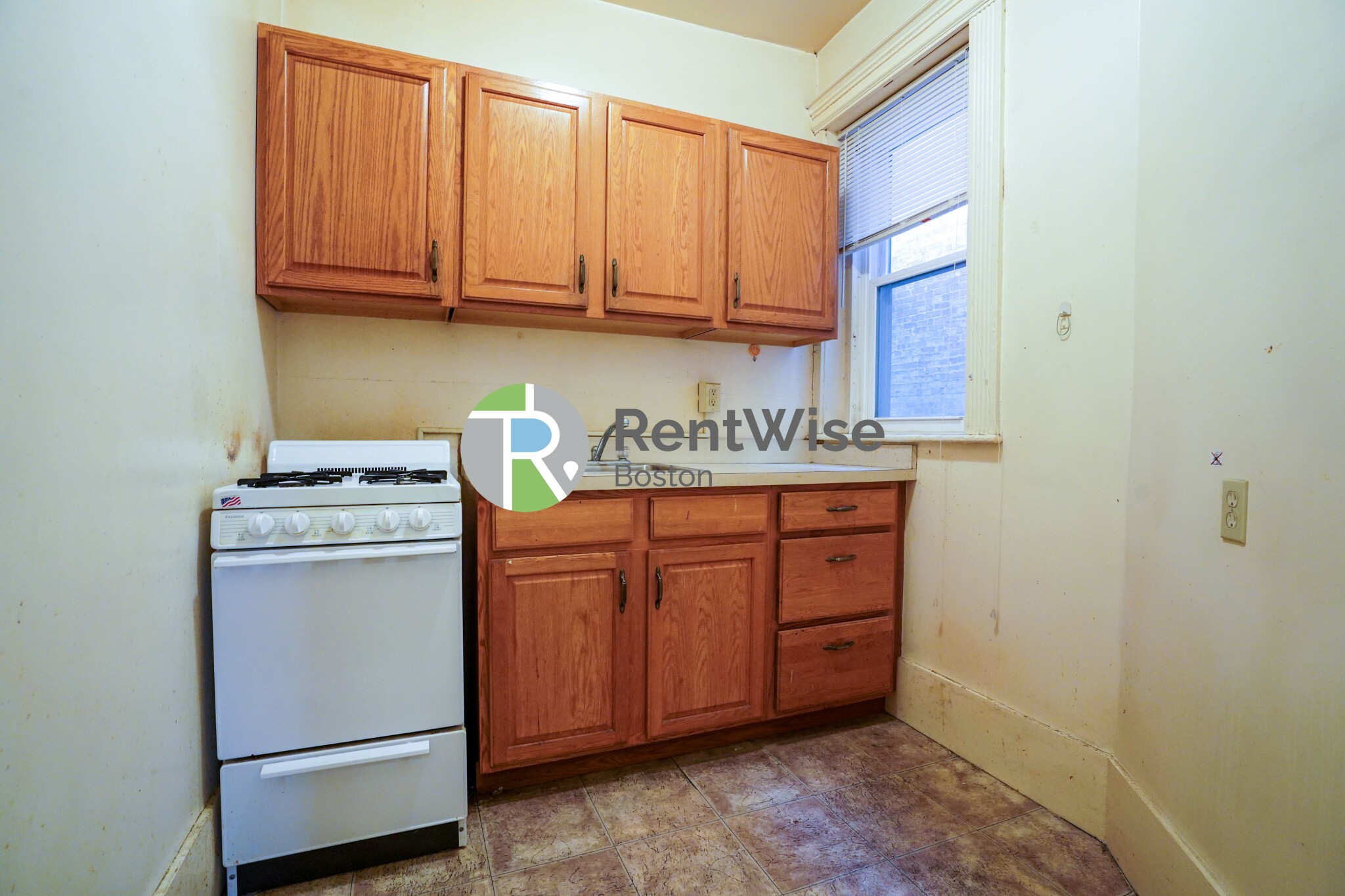 28 Westland Ave, Fenway