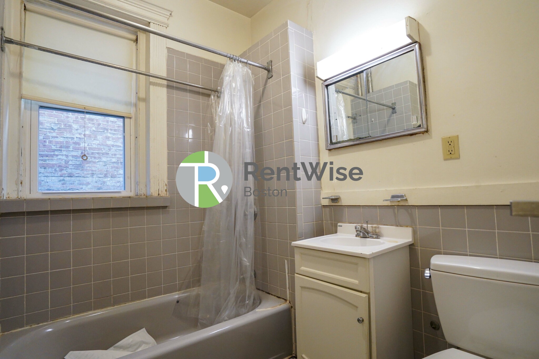 28 Westland Ave, Fenway