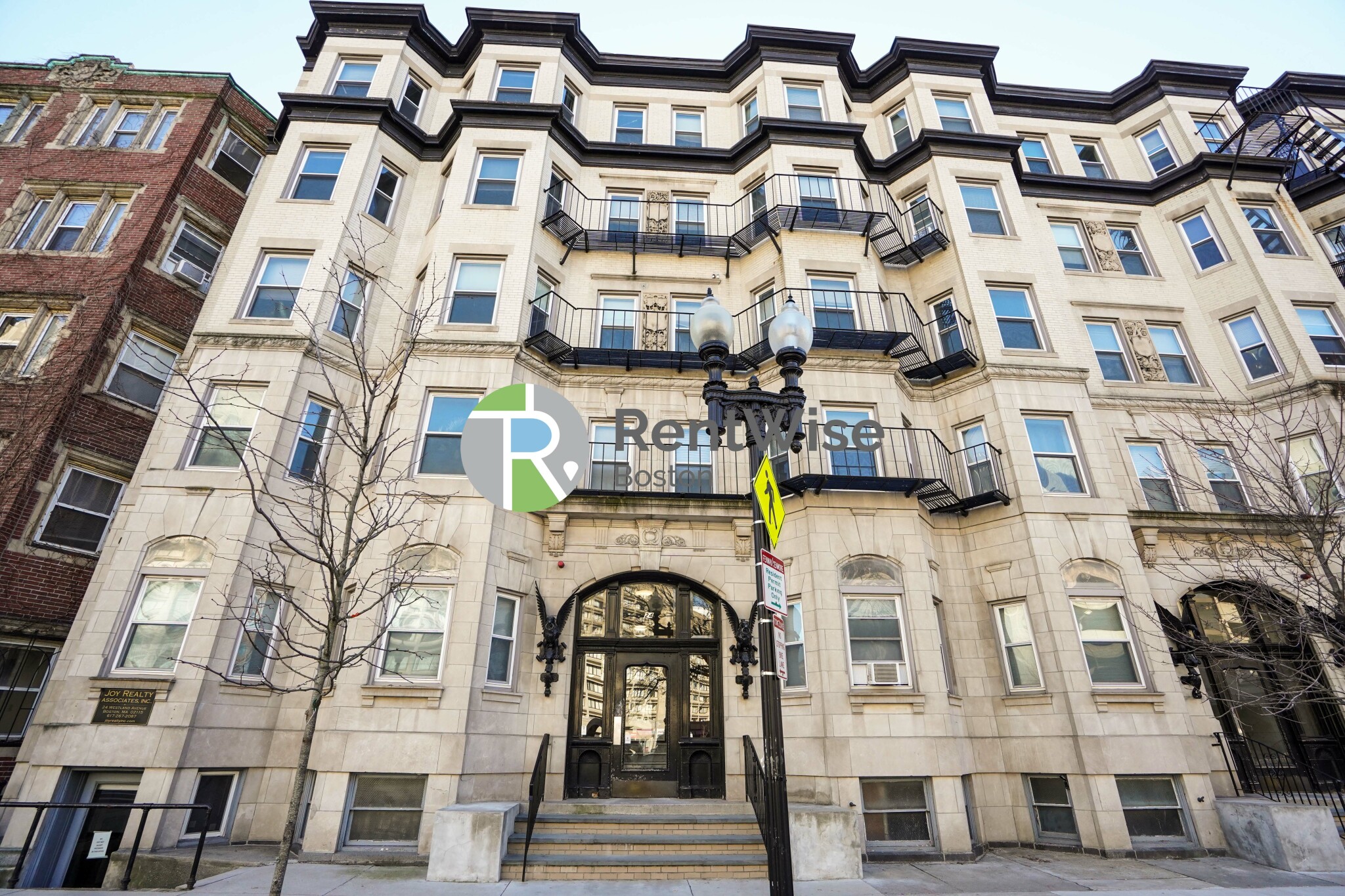 24 Westland Ave, Fenway