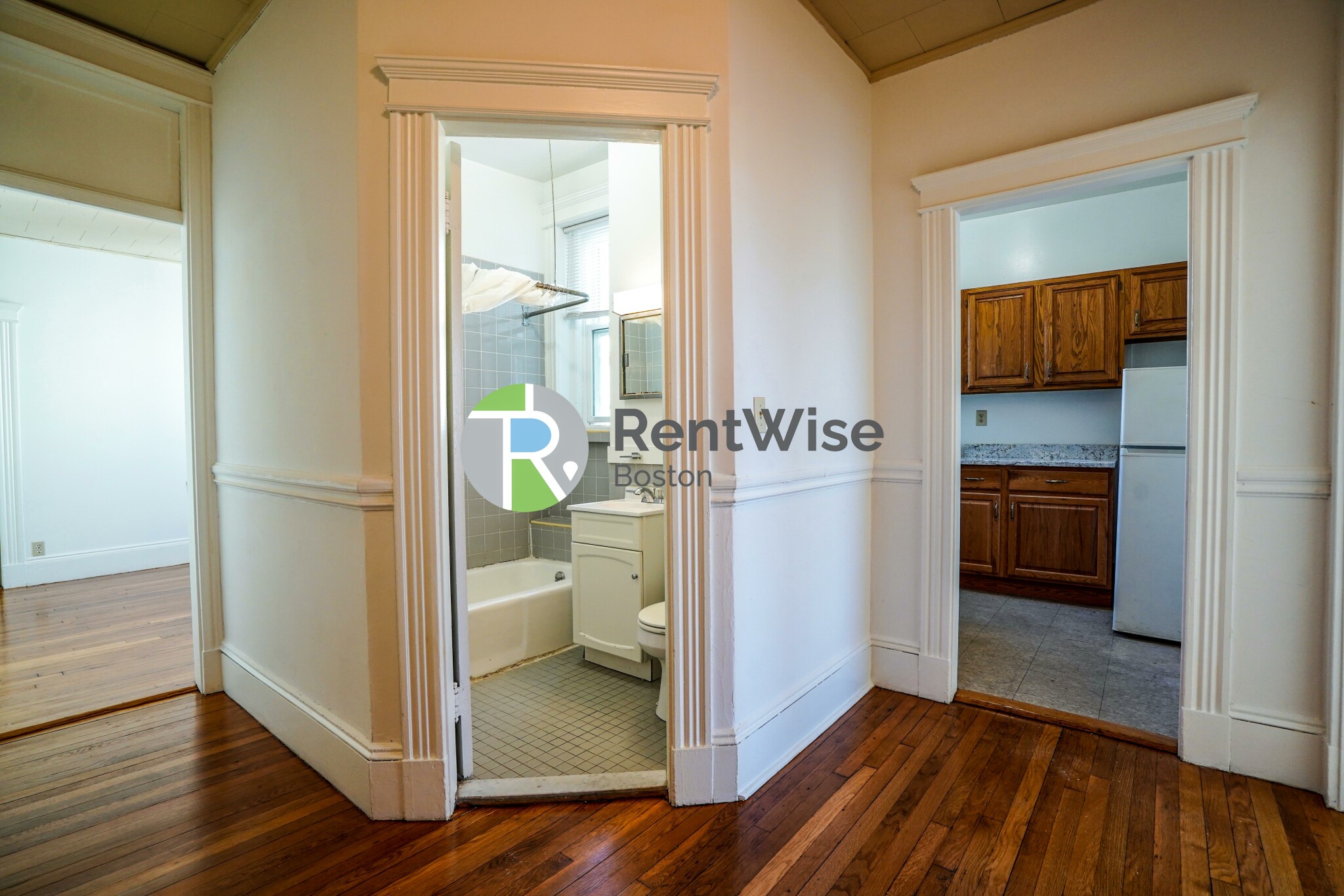 14 Palace Rd, Fenway