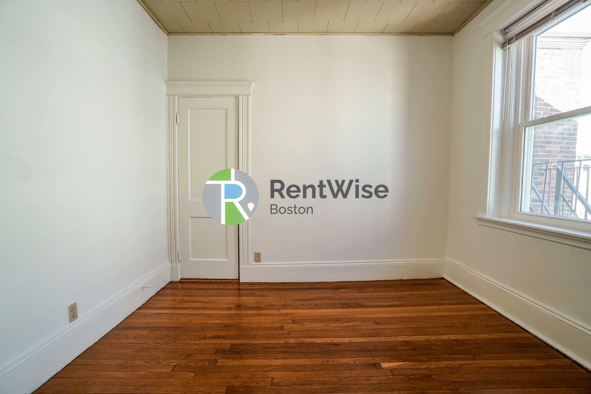 14 Palace Rd, Fenway