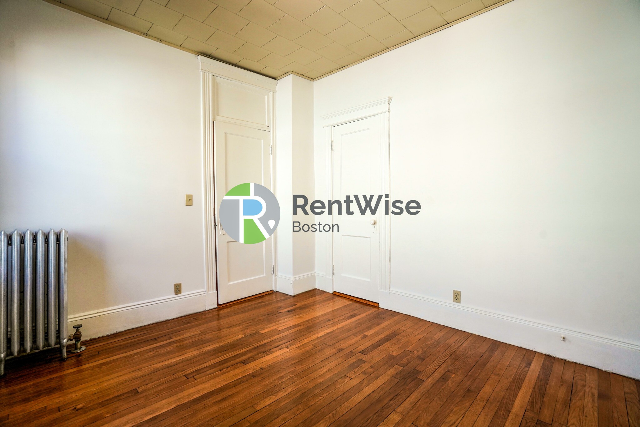 14 Palace Rd, Fenway