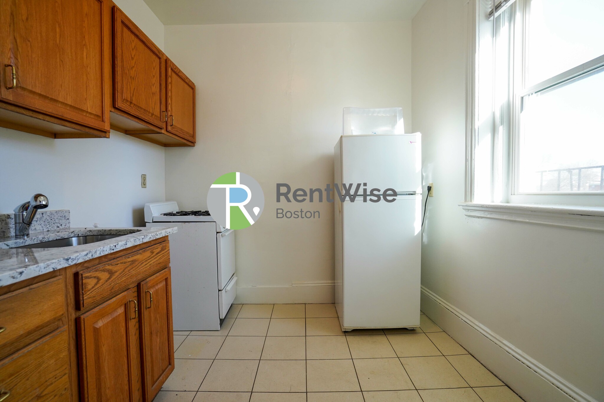 14 Palace Rd, Longwood