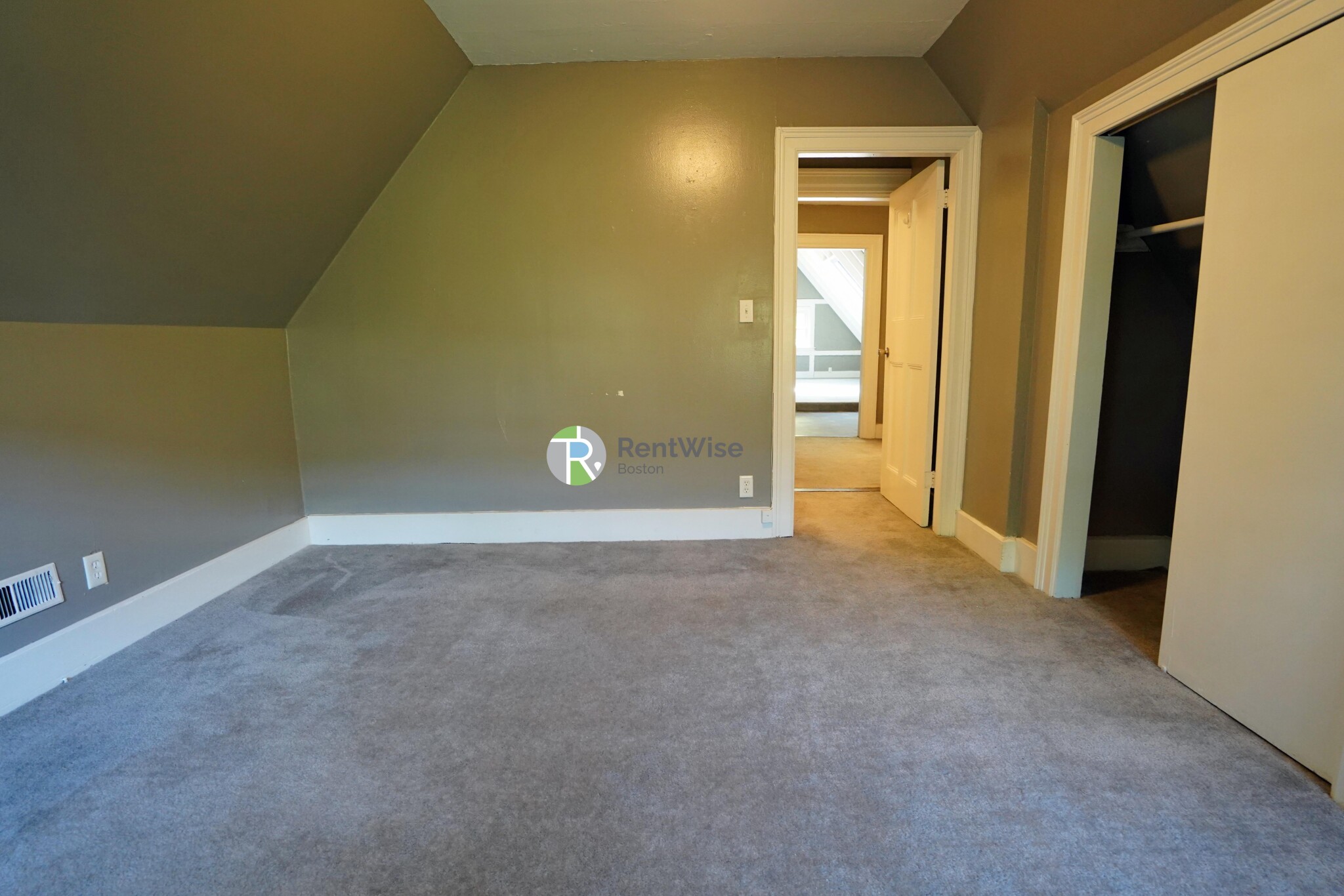 266 Chestnut Hill Ave, Brighton