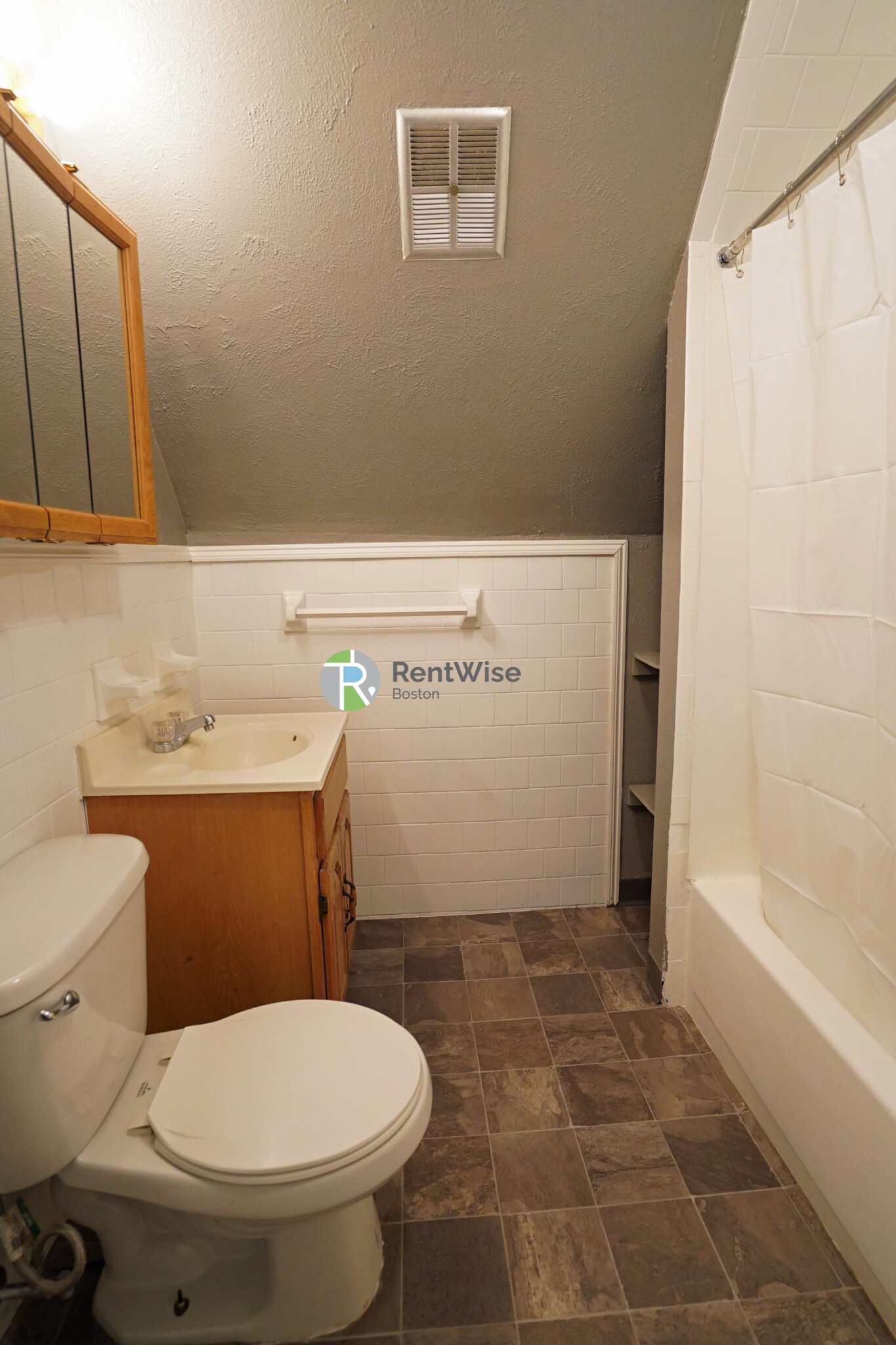 266 Chestnut Hill Ave, Brighton