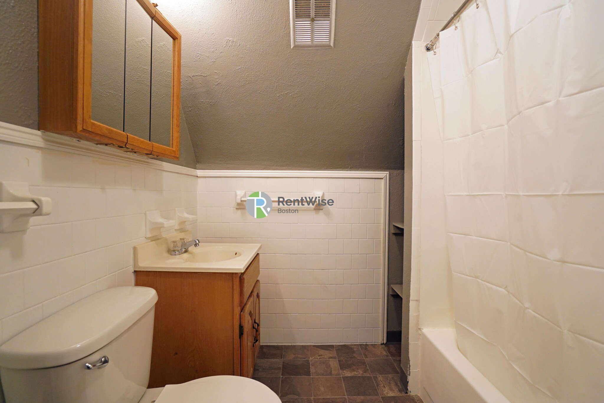 266 Chestnut Hill Ave, Brighton