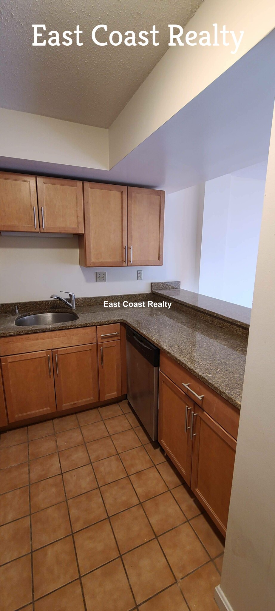 345 Franklin St, Riverside