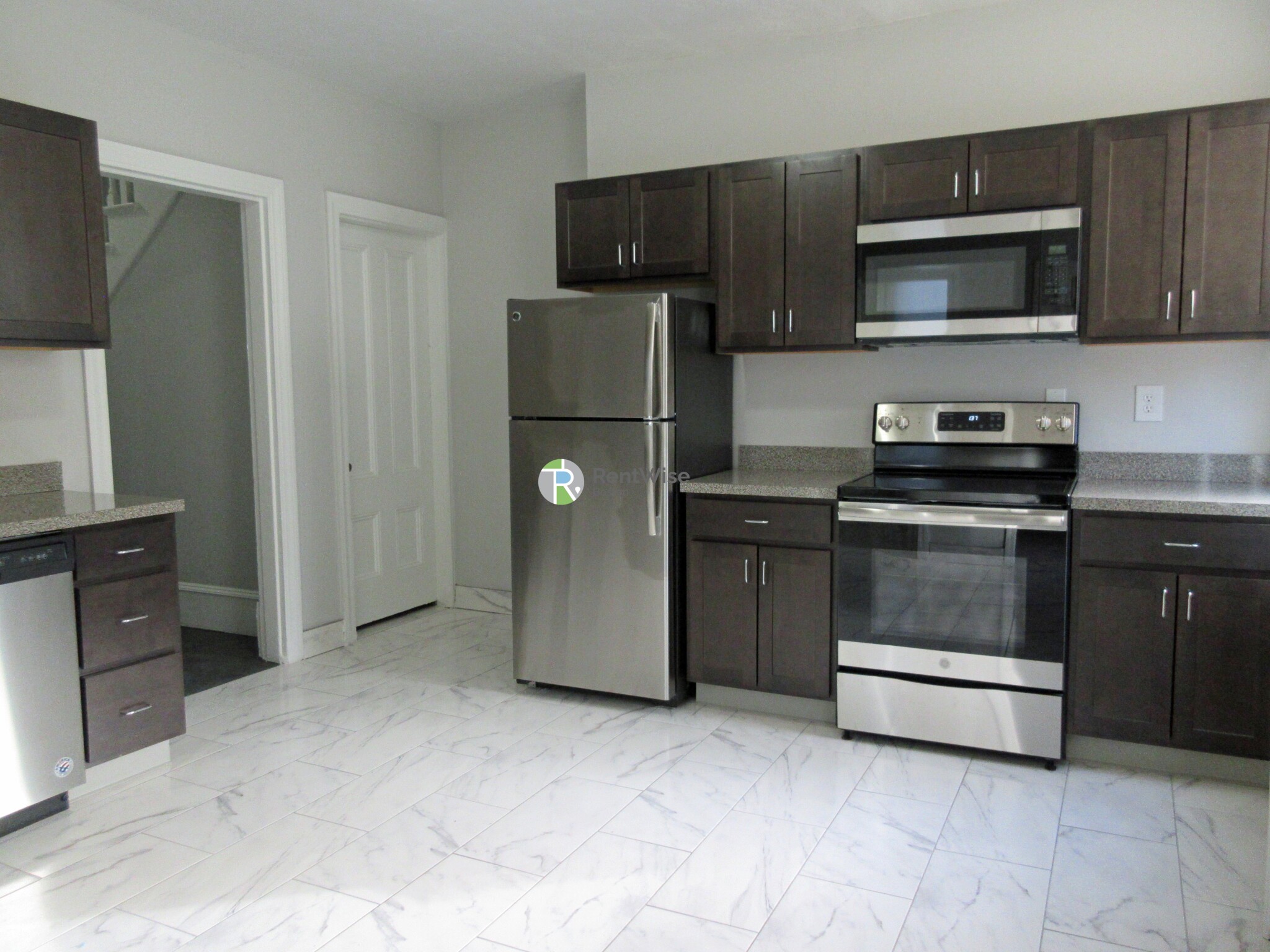 19 Linden St, Allston