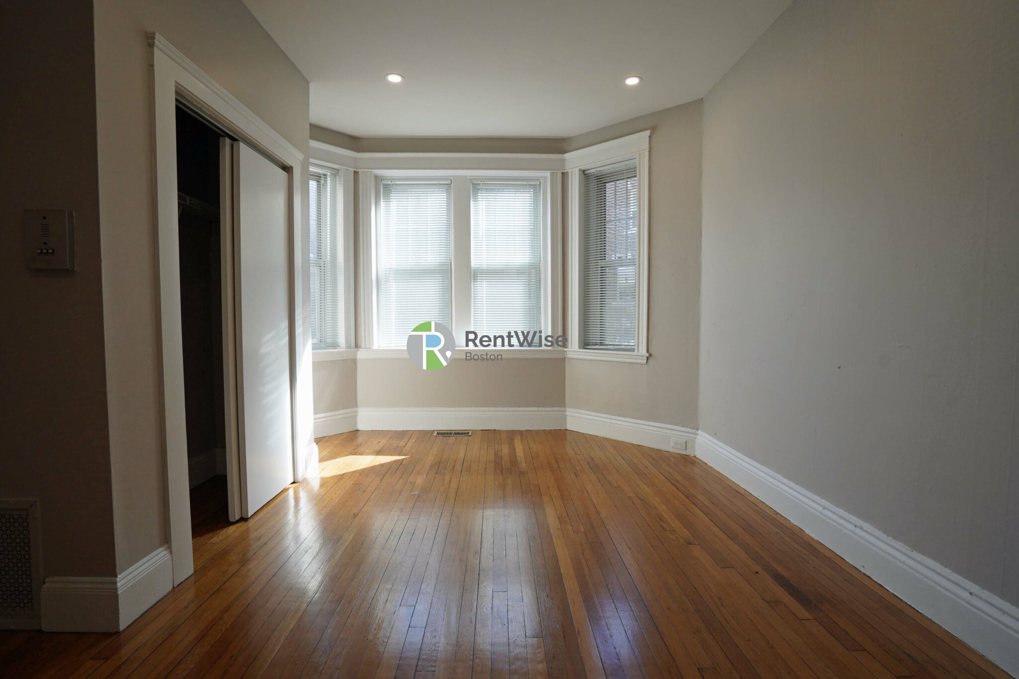 3 Lorraine Ter, Allston