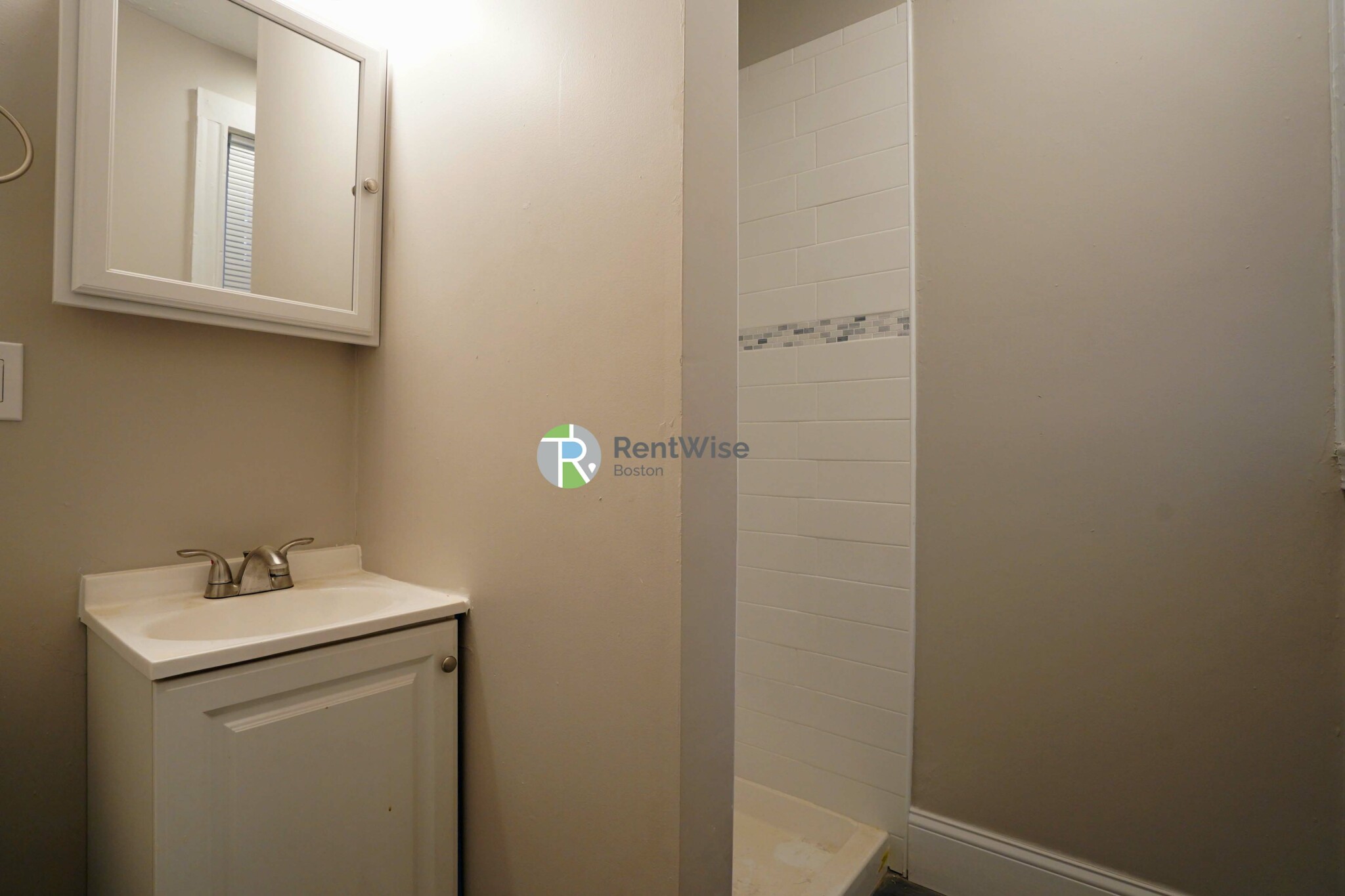 3 Lorraine Ter, Allston